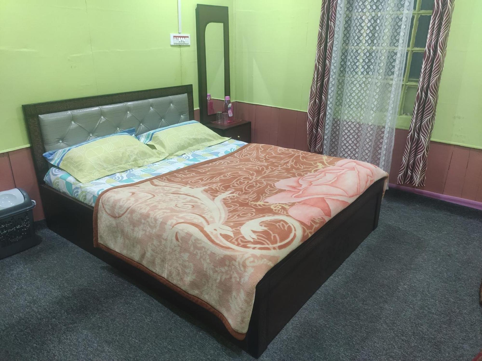 Lakeside Homestay Srinagar Pokój zdjęcie
